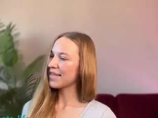 Honeypeony  live sex cam