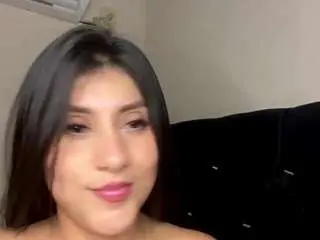 Latinasoftie  live sex cam