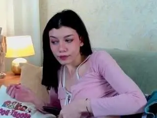 Riskyteassse  live sex cam