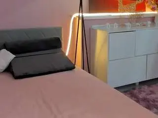 Aura-powers  live sex cam