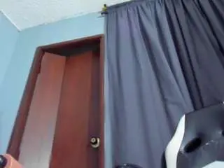 Coco-kiiss  live sex cam