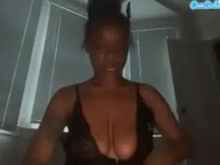 Delightfuldark  live sex cam