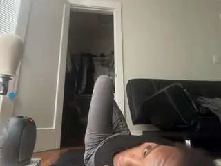 Delightfuldark  live sex cam