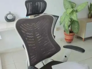 Emilybrowm  live sex cam