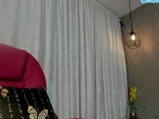 Kourtney-fox  live sex cam