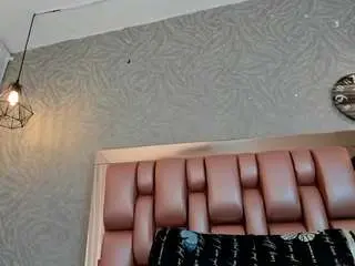 Kourtney-fox  live sex cam