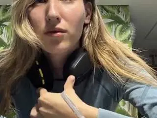 Narcisabeazer  live sex cam
