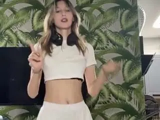 Narcisabeazer  live sex cam