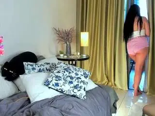 Evelyne-xx  live sex cam