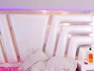 Geminisclark  live sex cam