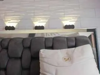 Jade-heartt  live sex cam