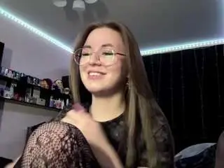 Kareysaenphimmacha  live sex cam