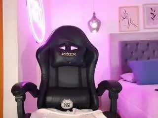 Laurensaenz  live sex cam
