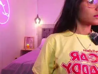Laurensaenz  live sex cam