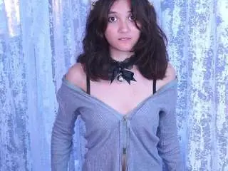Adellenaillon  live sex cam