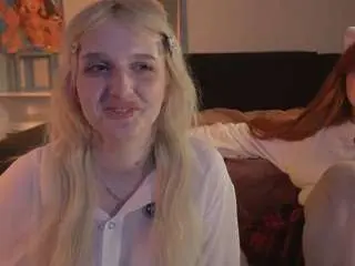 Elliejay1  live sex cam