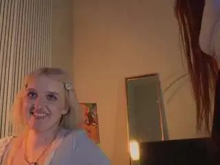 Elliejay1  live sex cam