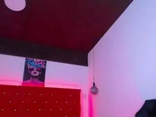 Kriss-sweetboobs  live sex cam
