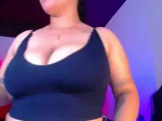 Kriss-sweetboobs  live sex cam