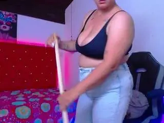 Kriss-sweetboobs  live sex cam