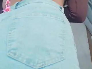 Renataleclaiir  live sex cam