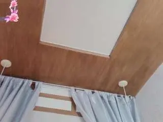 Renataleclaiir  live sex cam