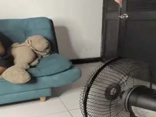 Carolinagomezz  live sex cam