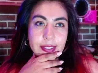 Gatusexbianca  live sex cam