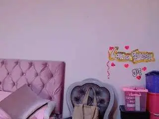 Lanaqueen69  live sex cam
