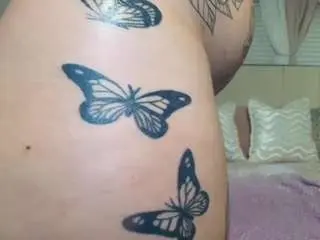 Parisloveee03  live sex cam
