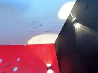 Yayahilton  live sex cam