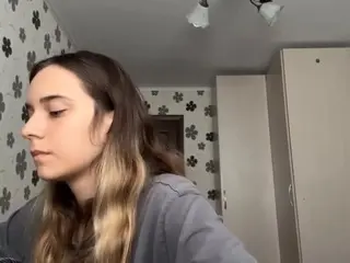 Carrivenema  live sex cam