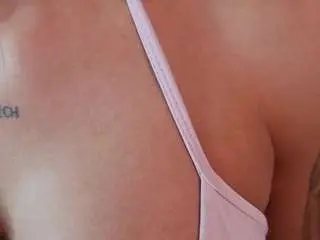 Cristadavies  live sex cam