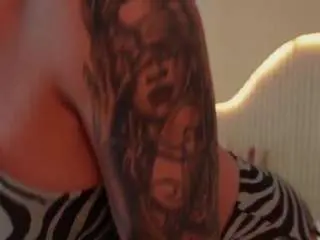 Cristadavies  live sex cam