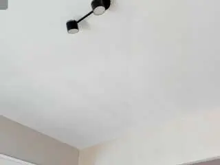 Dionneventuri  live sex cam