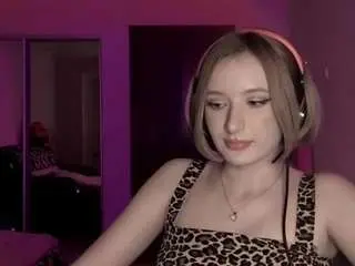 Hienleggans  live sex cam