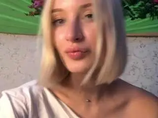 Hienleggans  live sex cam