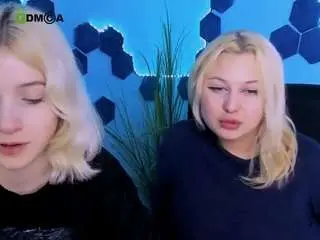 Sabrina-mooore  live sex cam