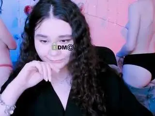 Sabrina-mooore  live sex cam