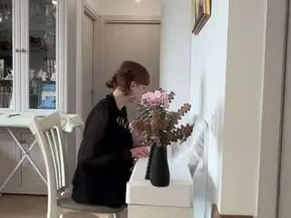 Temekaroskowinski  live sex cam
