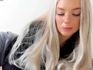 Luckycandy  live sex cam