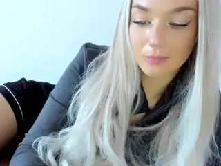 Luckycandy  live sex cam