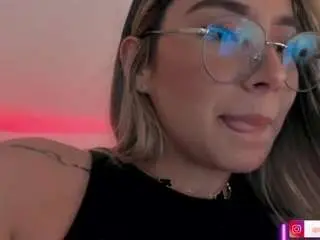 Maddisoncollins  live sex cam