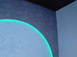Reinachloe  live sex cam