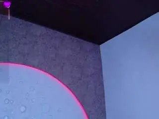 Reinachloe  live sex cam