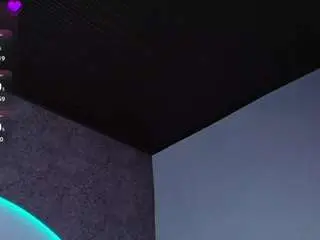 Reinachloe  live sex cam