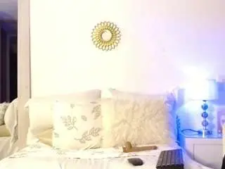 Xyomara-wild  live sex cam