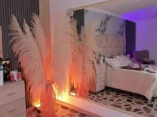 Emmatorrees  live sex cam