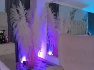 Emmatorrees  live sex cam