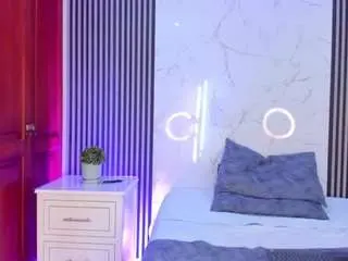 Emmatorrees  live sex cam